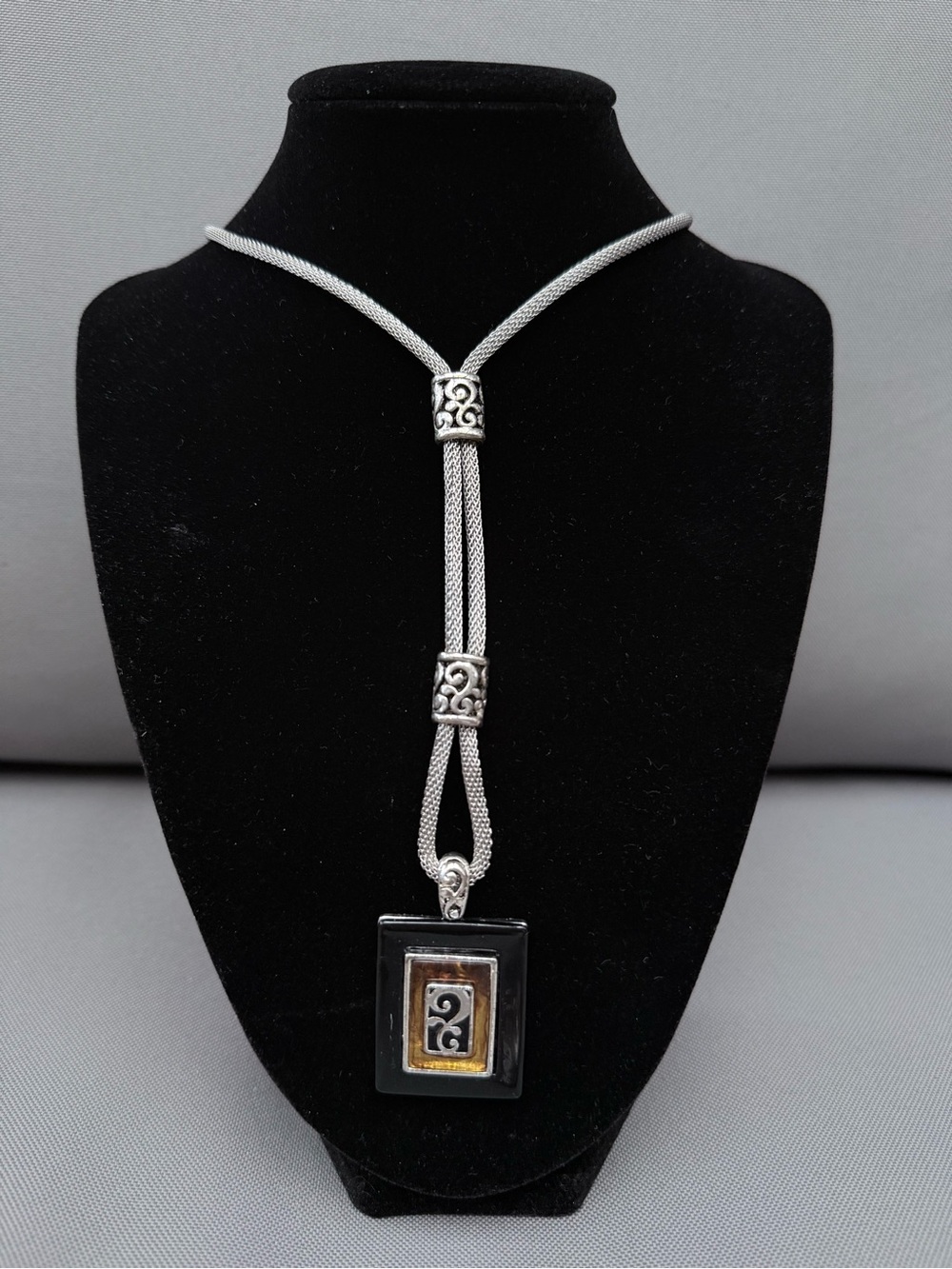 Vintage Silver Tone Mesh Lariat Necklace Black Gold Statement Pendant